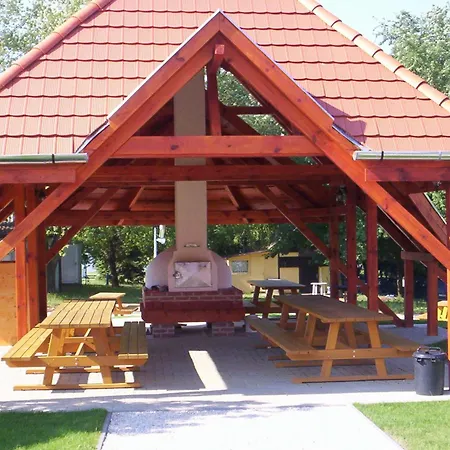 Aquatherma Termalfalu Tatil parkı