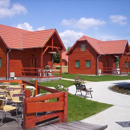 Aquatherma Termalfalu Es Kemping Holiday park Zalaegerszeg